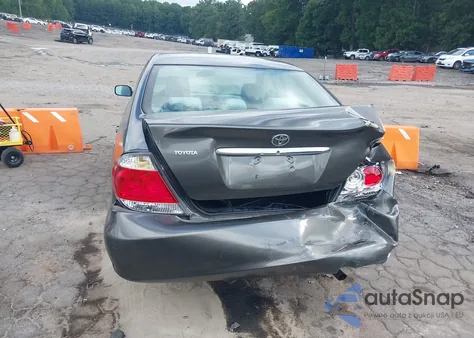 2005 Toyota Camry Le z USA, uszkodzony, nr VIN 4T1BE32K95U503953